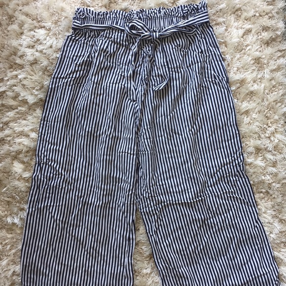 Navy and white stripes wide leg culottes pants - Picture 2 of 5